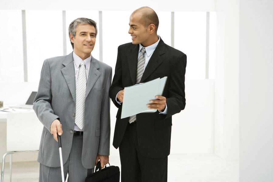 Rechtshilfen bei Makuladegeneration